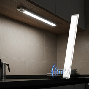 Lampe portable magnétique sans fil à 76 LED avec détecteur de mouvement, rechargeable, <span class=keywords><strong>pour</strong></span> <span class=keywords><strong>camping</strong></span>-<span class=keywords><strong>car</strong></span>, <span class=keywords><strong>coffre</strong></span> et cabine, avec port Type C - Product Image 1