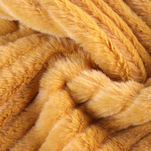 100% in poliestere peloso pelo corto solido grigio bianco nero giallo colore Faux pelliccia di coniglio con striscia per coperta - Product Image 2