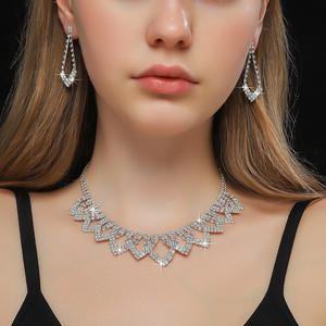 Parure de bijoux en cuivre géométrique élégante et romantique, collier et boucles d'oreilles de mariée en gros pour une romance intemporelle - Product Image 3