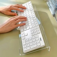 Support de clavier multifonctionnel en acrylique transparent, design moderne et épuré, pour ordinateur de bureau, avec réglage de hauteur et inclinaison, idéal pour le salon