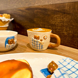แก้วเซรามิคลายหมีน่ารัก แก้วน้ำคู่รัก แก้วกาแฟนมสำหรับอาหารเช้า ดีไซน์สวยงาม แก้วน้ำดื่มสุดเก๋ เป็นของขวัญสำหรับผู้หญิง - Product Image 4