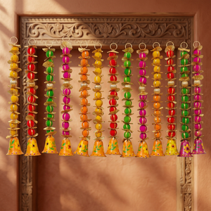 Carillons à vent en métal multicolores faits à la main, guirlande suspendue en forme de fleurs pour la décoration d'entrée pour Diwali - Product Image 1