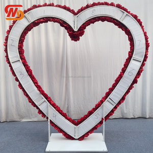 ฉากหลังดอกไม้สำหรับงานแต่งงานและงานหมั้น รูปทรงหัวใจกุหลาบสีแดงสด ขายดี สำหรับวันวาเลนไทน์ - Product Image 4