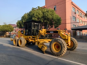 Niveleuse à moteur CAT 140G de 13,2 tonnes, moteur diesel d'origine, certifiée CE EPA pour la construction routière - Product Image 4