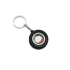 Porte-clés mousqueton vintage en alliage de zinc, porte-clés rond en métal, porte-clés en caoutchouc en forme de bloc de frein de roue de voiture - Product Image 3
