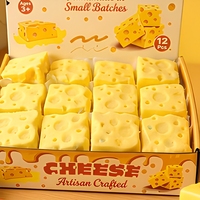 Jouet anti-stress en forme de cube de fromage jaune, à remontée lente, doux et sensoriel, pour le bureau