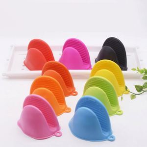 Silicone Baking Oven Mitts Microwave Oven Mitts Insulation Non Stick Anti-slip Grips Bowl Pot Clips Kitchen Gadgets - Product Image 4
