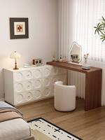 Coiffeuse d'angle intégrée en MDF durable, style crème vintage populaire, avec commode à tiroirs pour le pied de lit
