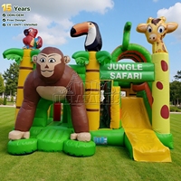 Château gonflable commercial Jungle Safari avec toboggan, gorille géant, girafe, toucan, perroquet, pour location événementielle