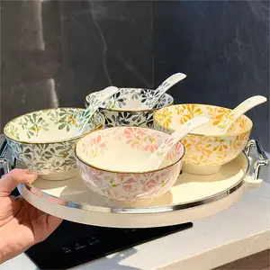 Verse Stijl Porseleinen Serviesgoed Kom Met Lepel 4.5 Inch Ronde Salade Rijst Keramische Kom Thuis Diner Servies Voor Het Huishouden