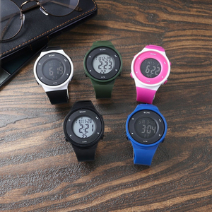 Montre <span class=keywords><strong>de</strong></span> sport lumineuse imperméable pour hommes et femmes Huanghong, montre numérique simple et tendance pour les é<span class=keywords><strong>l</strong></span>èves du collège, alarme - Product Image 5