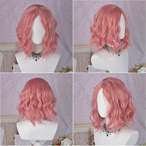Peluca corta rizada de lana con rizos rosas y raya central, línea de cabello natural, encaje transparente, fibra Kanekalon, peluca completa para mujer - Product Image 1