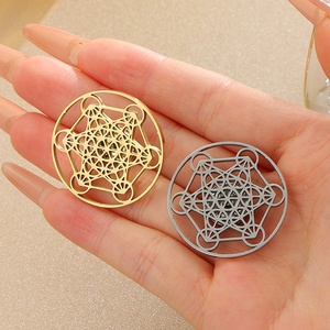 Broche amulette hexagramme <span class=keywords><strong>de</strong></span> l'archange Métablète en acier inoxydable, découpe laser géométrique, finition polie, motif filigrané, Yiwu Aceon - Product Image 3