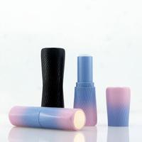 Tube de rouge à lèvres vide rechargeable en ABS avec mécanisme rotatif et capuchon à vis, personnalisable avec logo et couleur, emballage cosmétique, étiquetage OEM/ODM