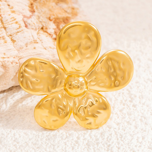 Pendientes de Flor para Mujer, Acero Inoxidable Color Oro de 18k, Forma Geométrica de Pétalo, Joyería para Uso Diario - Product Image 3