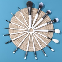 Kit de pinceaux de maquillage professionnels de haute qualité, 17 pièces, en poils de chèvre doux, fabriqués sur mesure en usine, pour le rasage du visage, manche en bois