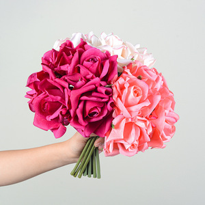 Bouquet de roses hydratantes en forme de main, 5 têtes, fleurs en soie au toucher réel, pour mariage, décoration intérieure, accessoires de photographie - Product Image 2