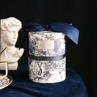 Boîtes rigides rondes en papier personnalisées pour cadeaux de mariage avec laminage brillant et gaufrage pour l'emballage de vêtements, de bonbons, de chocolats, de café et de thés