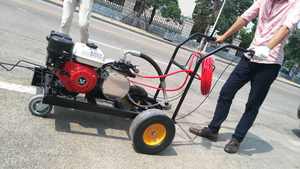 Yol Yapımı, Otopark ve Belediye Bakım Projeleri için Hassas Kontrollü Soğuk Sprey Çizgi Çizme Makineleri. - Product Image 5