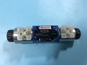 โซลินอยด์ควบคุมทิศทาง R900558641 4WE6E6X/EW110N9K4 - Product Image 1