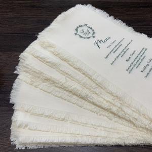 قائمة طعام مخصصة مصنوعة من الكتان 100٪ لدعوات الزفاف مع طباعة شعار مخصص وحواف خام بحد أدنى منخفض للطلب - Product Image 4