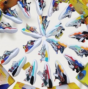 Scarpe Usate per Bambini di Marca di Seconda Mano all'Ingrosso a Basso Prezzo Mix di Ragazzi e Ragazze in Sacchi Sfusi - Product Image 1