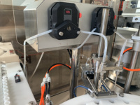 Machine de remplissage et de bouchage automatique pour flacons Chubby Gorilla de 10 ml, 30 ml, 60 ml, pour l'emballage d'huile de CBD, de liquide et de gel