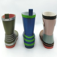 Bottes de pluie Designer Nordic Last Toddler Fournisseur Bottes Wellington en caoutchouc pour enfants avec bande réfléchissante