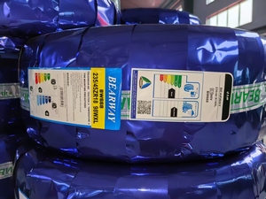 Neumático de Coche Sin Cámara de Alta Calidad 225/45R18 para Vehículo de Pasajeros, Reemplazo y Reparación de Alto Rendimiento a Precio de Fábrica - Product Image 5