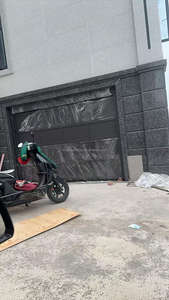 थोक अमेरिकी पारंपरिक स्वचालित रोलर शटर गैरेज दरवाजा चिकनी फ्लश स्टील सैंडविच पैनल एल्यूमीनियम मिश्र धातु निर्मित - Product Image 3