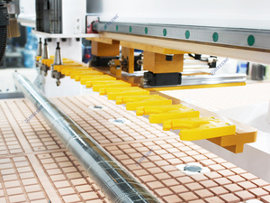 Vente directe usine : Routeur CNC ATC 4 axes avec outil oscillant et système de vision <span class=keywords><strong>pour</strong></span> le traitement des armoires et des meubles - Product Image 5