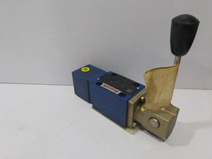 R900559856 4WMM6D5X/F/T06SO67 Direccional Hidráulico Manual de Cuatro Vías NG6 350bar 80L/min - Product Image 3