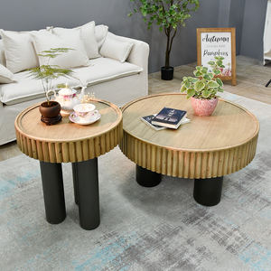 Mesa de Centro Redonda de Madera Tallada de Estilo Rústico para Sala de Estar, Estilo Pastoral, con 3 Patas - Product Image 4