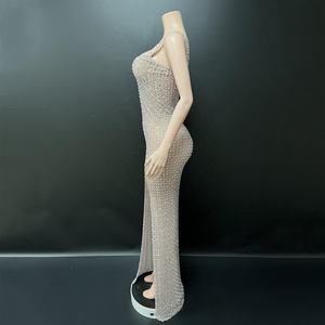 Vestido de Malla con Cuello Halter y Pedrería de OUDINA, Elegante para Fiesta de Graduación, Noche, Eventos, Vestidos Elegantes para Mujer - Product Image 2