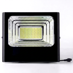 ไฟสปอร์ตไลท์ LED พลังงานแสงอาทิตย์ 25W 6000K IP67 ตัวเรือนอะลูมิเนียมหล่อขึ้นรูป ติดผนัง มุมลำแสง 170 องศา พร้อมรีโมทคอนโทรล สำหรับส่องสว่างในโกดัง - Product Image 1