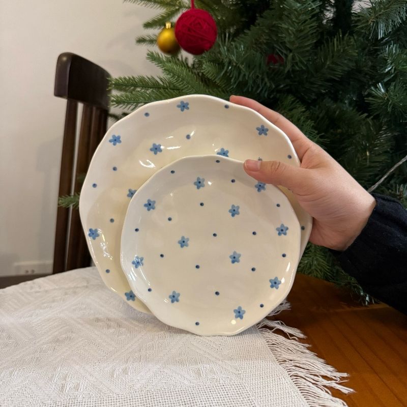 Petite assiette florale bleue