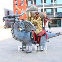 Dinosaure animatronique réaliste synchronisé avec dragon de l'ouest voix rugissante tour électrique dinosaure de marche