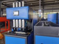 Meilleur prix pour une machine de soufflage par étirage semi-automatique pour bouteilles d'eau en plastique PET de 200 ml avec pompe et moteur PLC, respectueuse de l'environnement