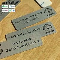 Placas de Identificación Metálicas Adhesivas Personalizadas con Logotipo Grabado en Aluminio Anodizado para Actividades Escolares, Clubes y Eventos