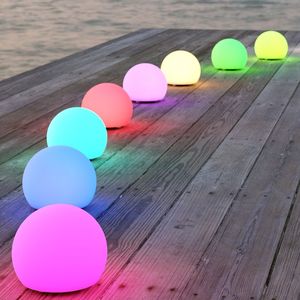 ไฟ LED ทรงกลมพลาสติก 16 สี ชาร์จซ้ำได้ กันน้ำระดับ IP68 ปรับความสว่างได้ รูปทรงดวงจันทร์ลอยน้ำ พร้อมรีโมทคอนโทรล สำหรับใช้งานกลางแจ้ง - Product Image 5