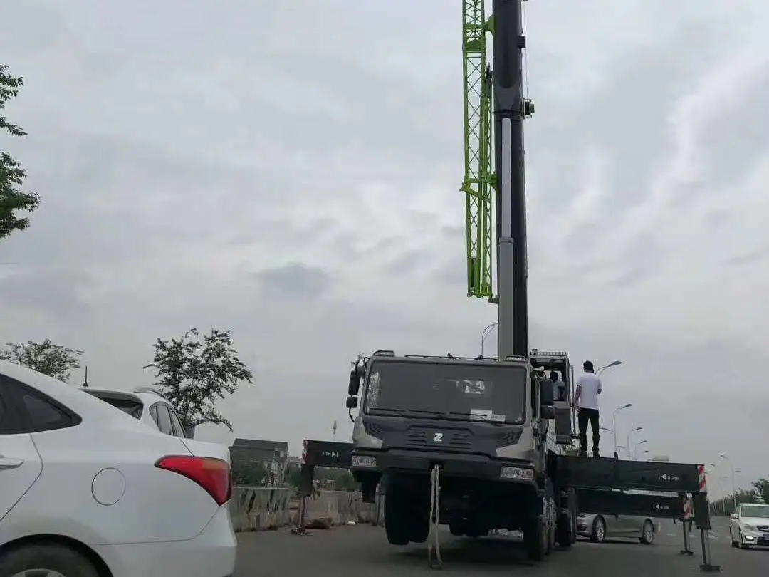 Beautiful Heavy Machine Real Estate Construction Hydraulic Mobile Telescopic Boom Car Used Cranes