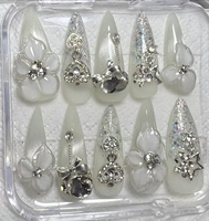 Faux ongles longs stiletto faits main à presser, nude blanc, avec décoration anneau métallique perforant style French, couvrance totale, en gel souple, 10 pièces