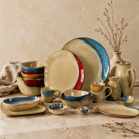 Service de vaisselle de table Horeca pour restaurant, artisanal, en grès organique irrégulier, avec glaçure à effet de couleurs, comprenant assiettes plates, bols à soupe et tasses