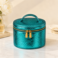 Sac ouvert résistant à l'eau en PU souple avec poignée pour les voyages quotidiens, trousse de maquillage cosmétique tendance avec couleur unie de luxe