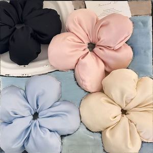 Élastiques à cheveux en satin à motif floral coréen pour femmes, chouchous surdimensionnés, accessoires de coiffure en tissu de style européen et américain - Product Image 3