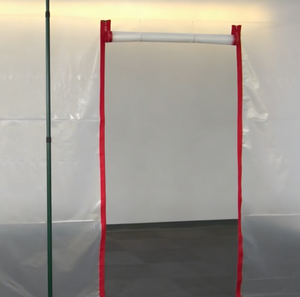 Cierre Adhesivo Rojo WS Personalizado para Restauración de Daños por Agua, para Puertas de Láminas de Plástico - Product Image 5