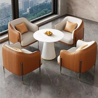 Canapé d'angle Chesterfield moderne pour hall d'hôtel, structure en bois massif, revêtement en cuir artisanal, personnalisable, 1 place, réception d'affaires