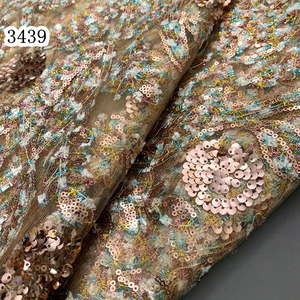 3439 luxe pas cher <span class=keywords><strong>africain</strong></span> maille filet Tulle Lae avec paillettes colorées broderie tissus pour mariée <span class=keywords><strong>demoiselle</strong></span> <span class=keywords><strong>d</strong></span>'<span class=keywords><strong>honneur</strong></span> <span class=keywords><strong>robe</strong></span> de soirée de mariage - Product Image 6