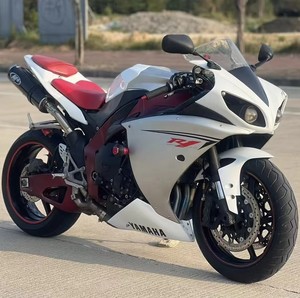 <span class=keywords><strong>Moto</strong></span> Yamaha YZF-R1 1000cc, moteur 4 cylindres en ligne refroidi par liquide, Supersport, moteur Crossplane dérivé de la <span class=keywords><strong>MotoGP</strong></span> - Product Image 5