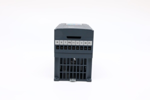 Variateur de fréquence (VFD) série RIQNO A800 380V 50/60Hz 11KW pour moteur de compresseur triphasé AC, conception modulaire, CE ROHS, vécétal - Product Image 3